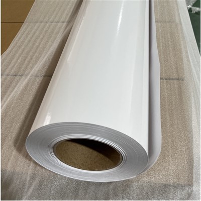 Pot folosi un kit de folie autocolantă vinil pentru motocicletă pe o piesă de...